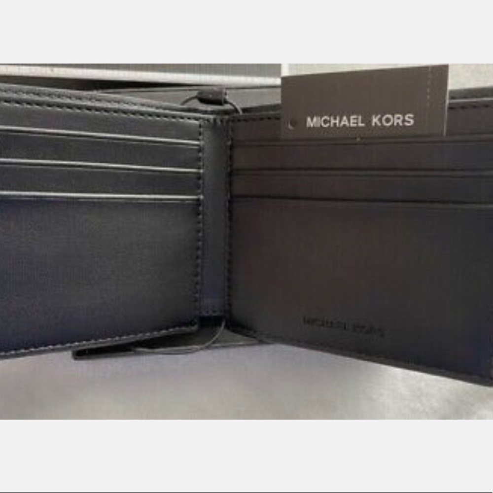 SOLD-Michael Kors Mens Andy - Picture 3 of 4